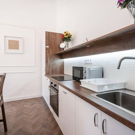 Stylish Apartment In The City Center Budapeste Exterior foto