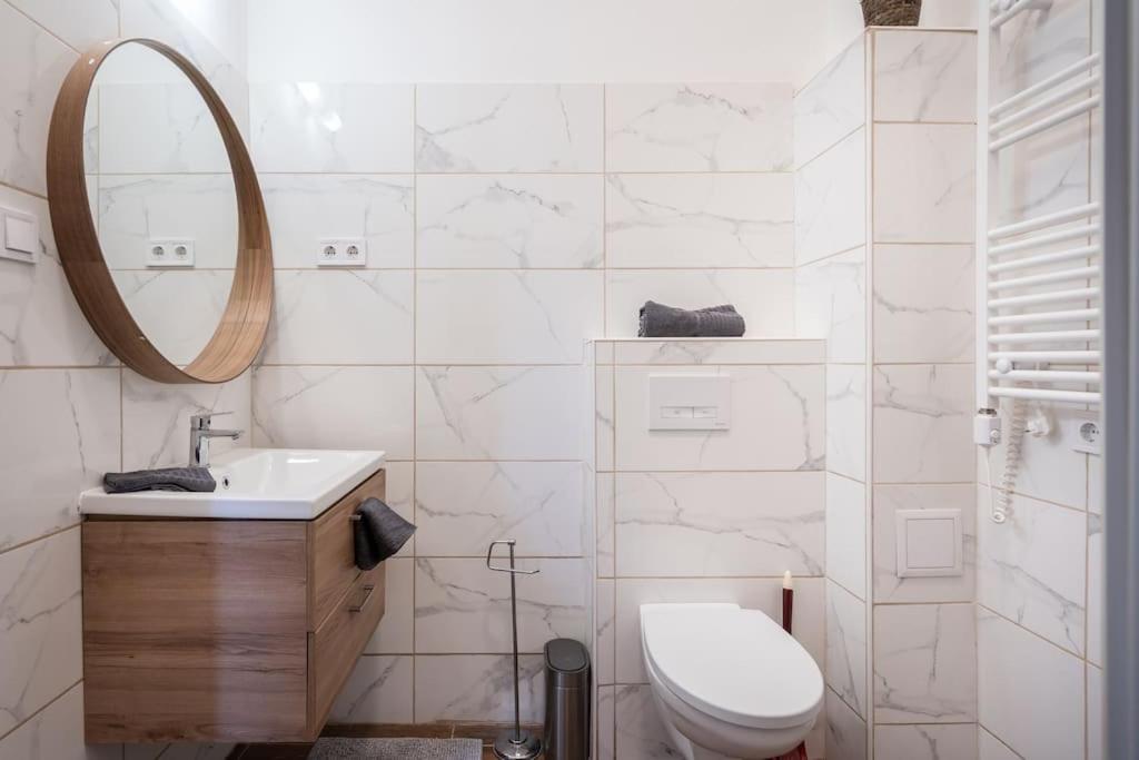 Stylish Apartment In The City Center Budapeste Exterior foto